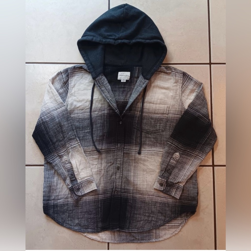 American Eagle men’s flannel shirt